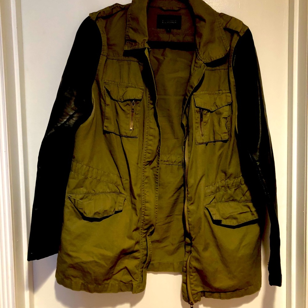 Utility jacket w/faux leather sleeves.
